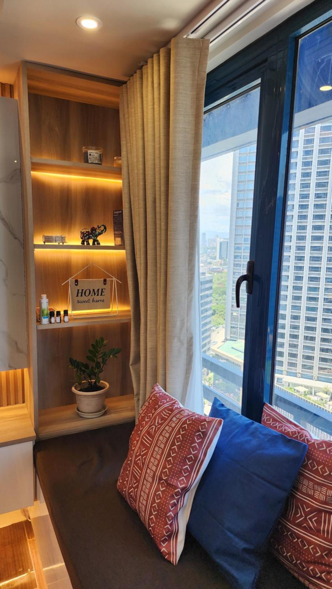 Air Makati Sophisticated Living 300 Mbps *